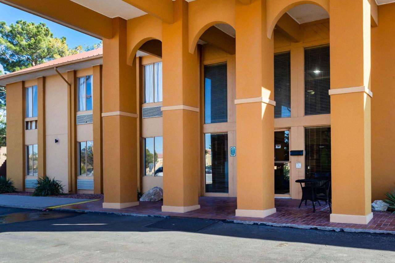 Mesilla Valley Days Inn & Suites Las Cruces Buitenkant foto